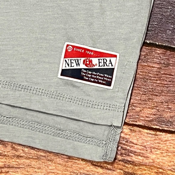 New Era Women's New York Giants Color Block NFL Football New Grey T-Shirt - Picture 5 of 8